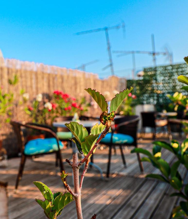 Renovated Apartment With Roof Garden Access, 15 M Walk To Acropolis Athene Buitenkant foto