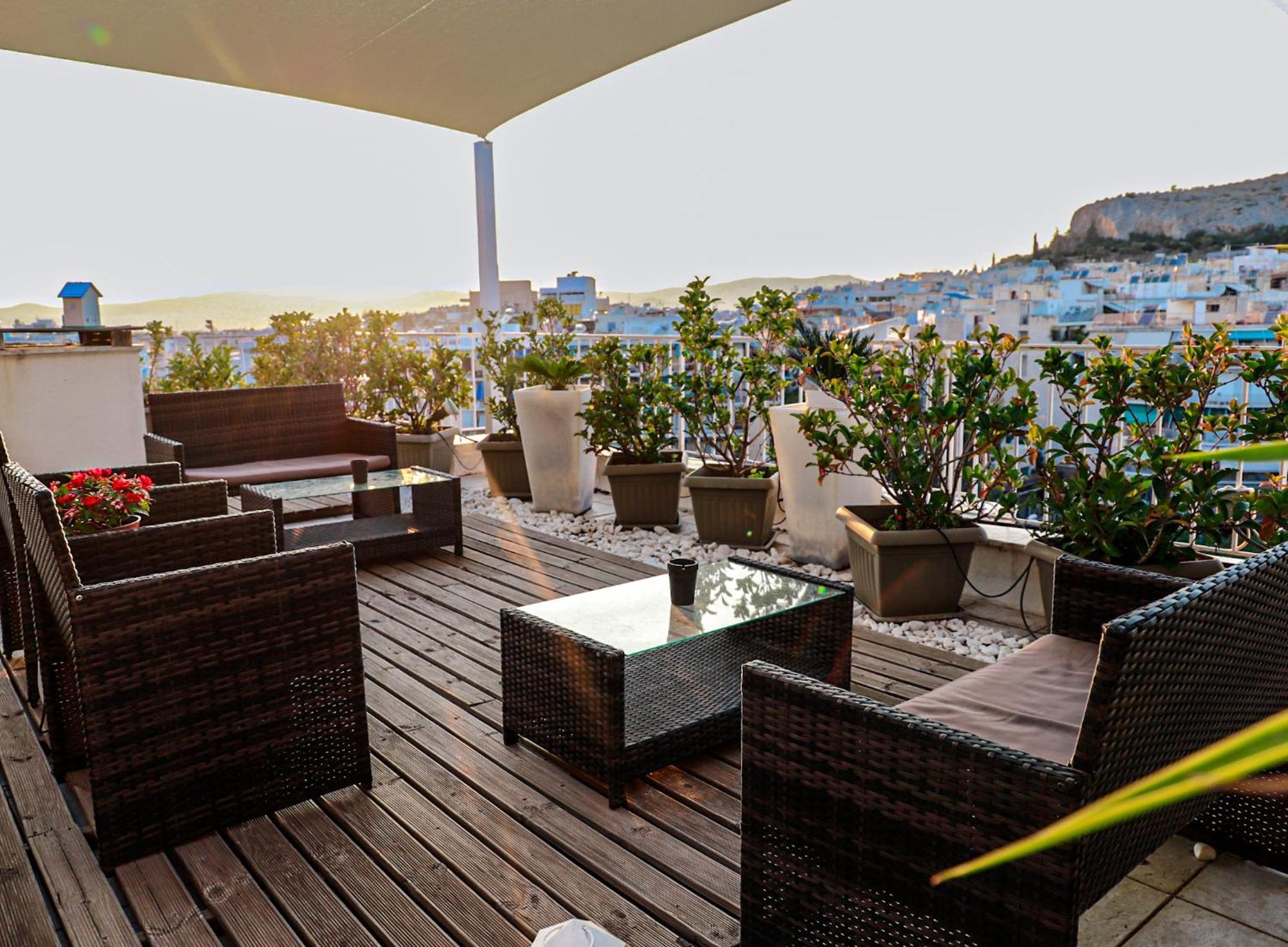 Renovated Apartment With Roof Garden Access, 15 M Walk To Acropolis Athene Buitenkant foto