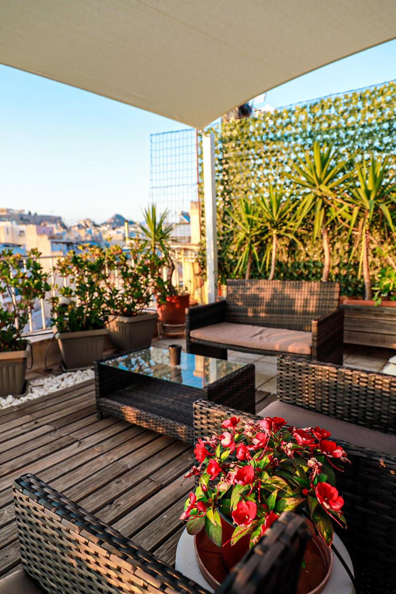 Renovated Apartment With Roof Garden Access, 15 M Walk To Acropolis Athene Buitenkant foto