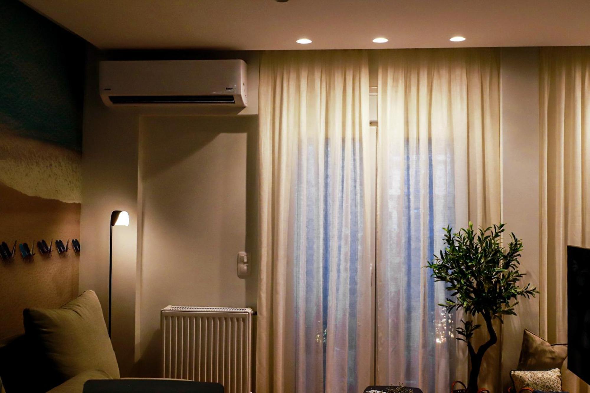 Renovated Apartment With Roof Garden Access, 15 M Walk To Acropolis Athene Buitenkant foto