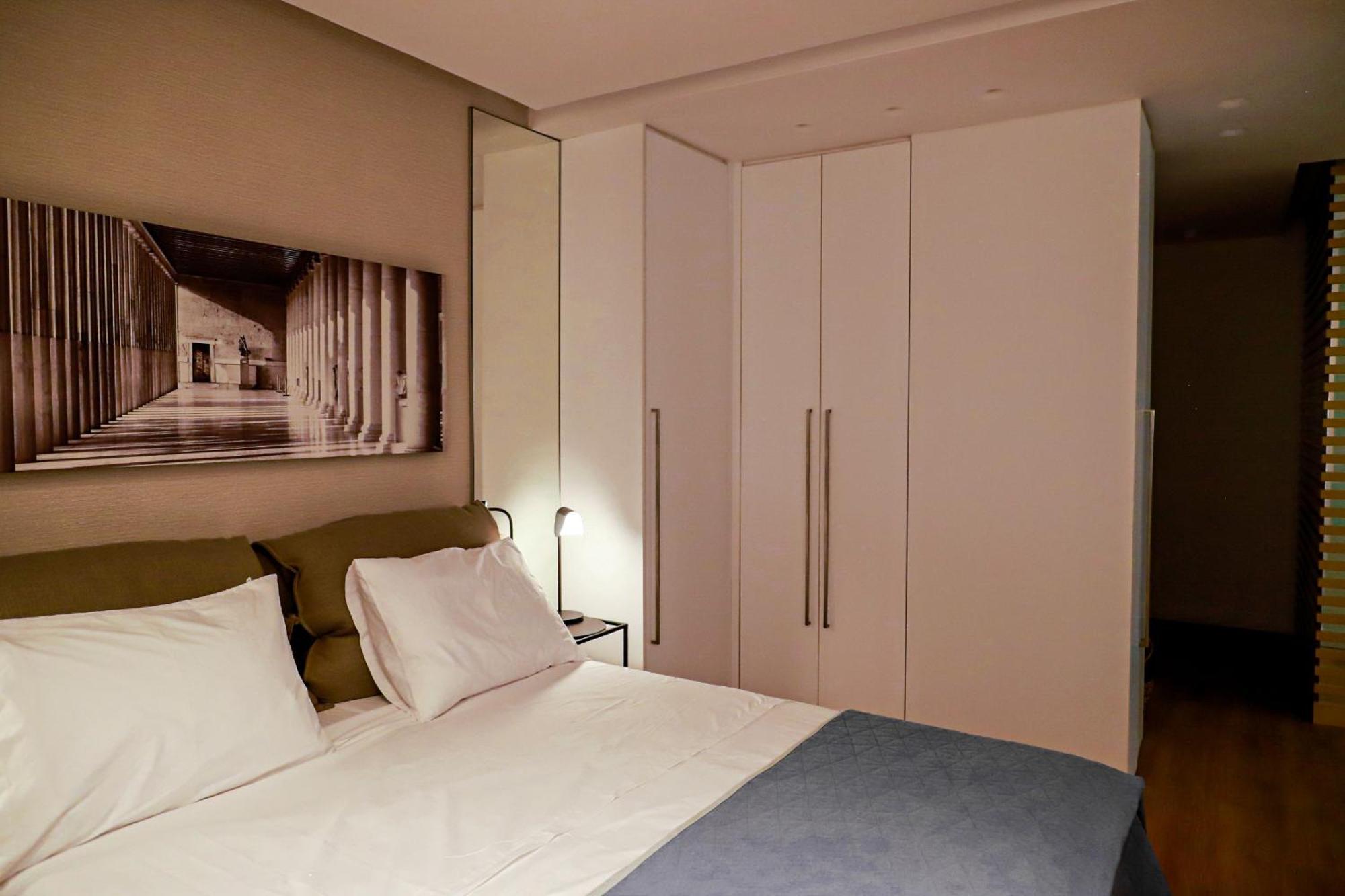 Renovated Apartment With Roof Garden Access, 15 M Walk To Acropolis Athene Buitenkant foto