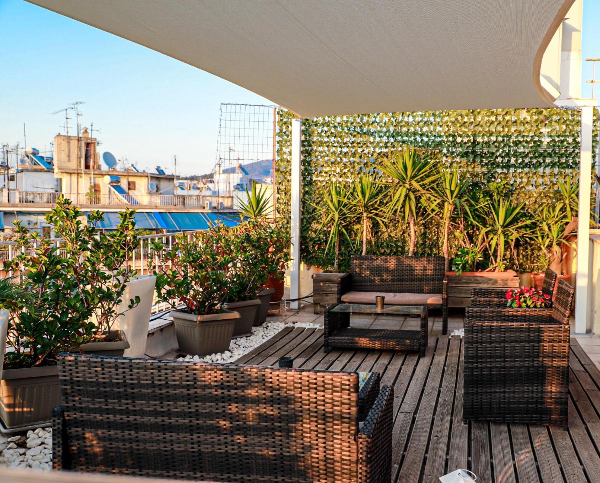 Renovated Apartment With Roof Garden Access, 15 M Walk To Acropolis Athene Buitenkant foto