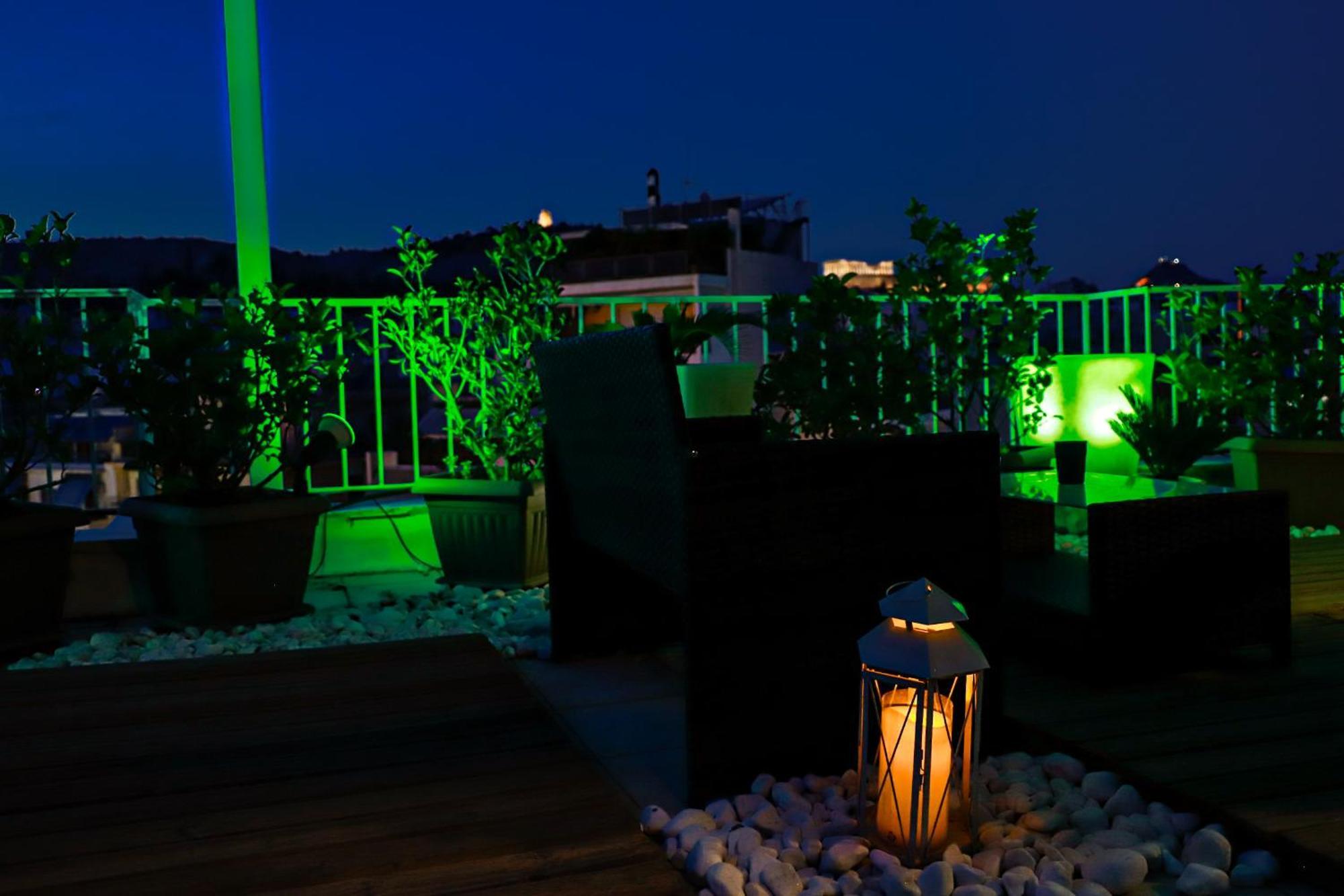 Renovated Apartment With Roof Garden Access, 15 M Walk To Acropolis Athene Buitenkant foto